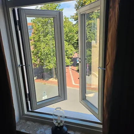 Apartment Lotsenviertel, Renoviert Und Nah An Strand, Stadt Und Hafen *