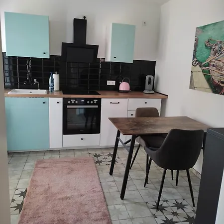 Apartment Lotsenviertel, Renoviert Und Nah An Strand, Stadt Und Hafen Cuxhaven