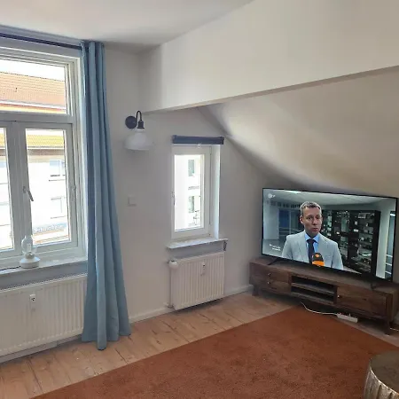 Apartment Lotsenviertel, Renoviert Und Nah An Strand, Stadt Und Hafen