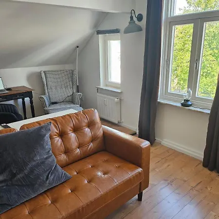 Lotsenviertel, Renoviert Und Nah An Strand, Stadt Und Hafen Apartment